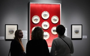 В Русском музее пройдет творческое занятие "Виды Петербурга на тарелках военной серии"