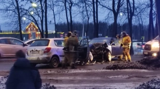 В Горелово при столкновении автомобилей пострадали два человека