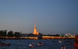 В Петербурге с 10 мая заработала паромная переправа у Биржевого моста