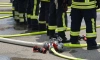 На Московском шоссе пожарные два часа тушат деревянные паллеты