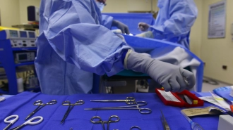 Врачи Педиатрического университета удалили пулю из ладони 10-летнего пациента