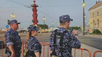 В Петербурге более 700 силовиков обеспечивали безопасность "Алых парусов"