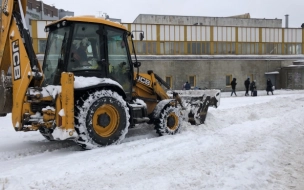 В Ленобласти дороги от снега очищают 1,5 тыс. единиц техники