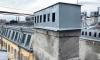 Почти полсотни туристы застряли на крыше во время незаконной экскурсии в Петербурге