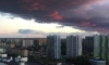 Небо над Петербургом окрасилось в розово-персиковые цвета – фото