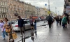 Иномарка вылетела на тротуар Невского проспекта и снесла ограждение