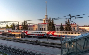 Перевозки двухэтажными поездами из Петербурга выросли в два раза
