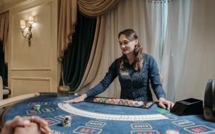 На Мытнинской набережной в квартире закрыли подпольный покерный клуб