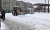 Петербуржцев попросили не сбрасывать снег в реки и каналы