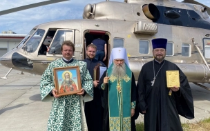 Петербургский митрополит с борта вертолета помолился о завершении пандемии COVID-19