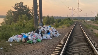 Рядом с Кавголовским озером накапливается "ничейный" мусор