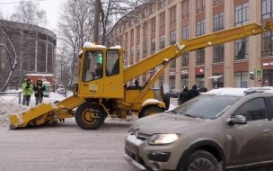 Порядка 100 тыс. кубометров снега вывезли из Петербурга за выходные
