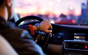 В Госдуму внесли законопроект о запрете водителям с судимостью работать таксистами