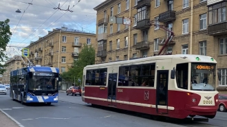 В наземном транспорте Петербурга откажутся от наличной оплаты