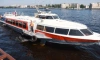 Водный маршрут от набережной Макарова до Петергофа возобновили в Петербурге