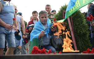 День ВДВ отметили в Петербурге шествием и памятными акциями