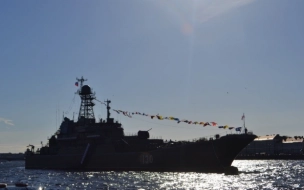 Пакистанский фрегат "Зульфикар" прибыл в Петербург на военно-морской парад