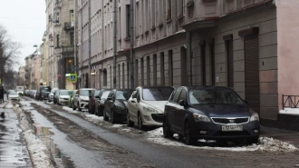 В Петербурге в новогодние праздники зафиксировали 156 нарушений правил стоянки