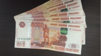 Зарплата в Петербурге превысила среднероссийский уровень на 27 тысяч