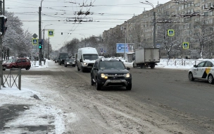 Что скрывается за буквами на приборной панели: как электронные системы безопасности реально помогают водителю