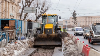 Реконструкция водопроводных сетей на проспекте Стачек перекрыла одну полосу движения до конца июля