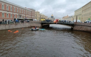 Водителю упавшего с Поцелуева моста автобуса продлили арест на три месяца