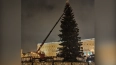 На Дворцовой площади начали разбирать новогоднюю елку