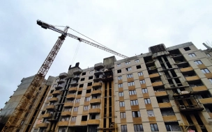 Продолжается строительство двух корпусов проблемного ЖК "ЛомоносовЪ"