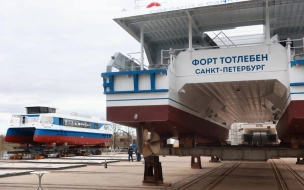 В Петербурге спущены на воду два новых пассажирских катамарана
