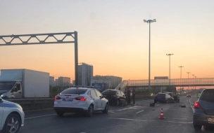 На Московском шоссе произошло ДТП с участием шести машин