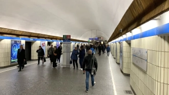 На "синей" ветке петербургского метро восстановлено движение поездов