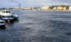 Во время прогулки на теплоходе в Петербурге пассажир выпал за борт