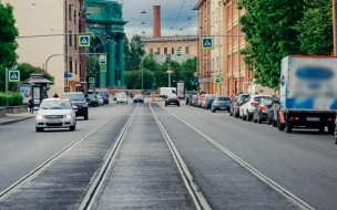 На Старо-Петергофском проспекте  отремонтировали трамвайные пути