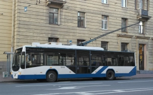 В Петербурге временно свернули с привычного пути троллейбусы №35 и 36