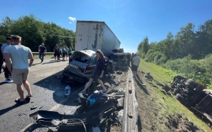 В страшной аварии на трассе "Кола" погиб ребенок и пострадали 8 человек