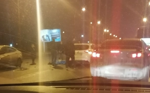 Два петербуржца подрались на Краснопутиловской улице