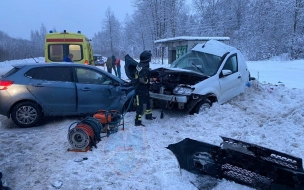 В поселке Шапки столкнулись Lada и KIA