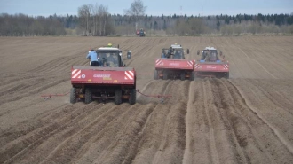 Аграрии Ленобласти получили 600 млн рублей субсидий на посевную кампанию