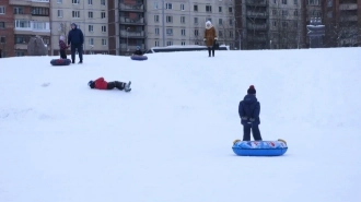 За выходные два ребёнка в Петербурге получили травмы из-за "ватрушек"