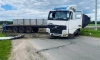 Грузовик с бетонными блоками занесло на дороге в Ленобласти