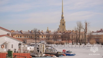 Запрет выхода на лед водоемов в Петербурге продлен