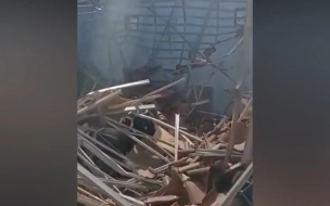 Землетрясение в Индонезии разрушило больницу 