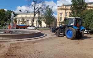 В Петербурге Ново-Манежный сквер закрыли на ремонт