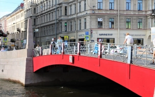 В Петербурге стартовала реставрация ограждения Красного моста