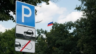 В Петербурге могут начать закреплять дорожные знаки в непогоду