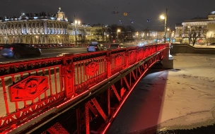 Огни Дворцового моста окрасятся в красный в честь китайского Нового года