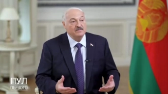 Лукашенко напомнил Зеленскому пословицу "Как поют, так и отпевают"