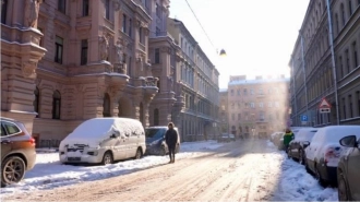 Стало известно, сколько горожан за сутки попали в больницы с травмами из-за гололеда в Петербурге