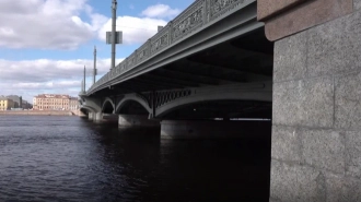 В Петербурге отменили разводку мостов из-за ветра