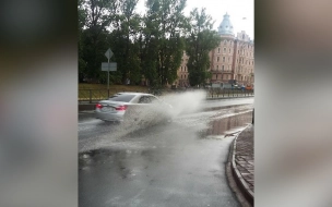 Петербург поплыл после прихода циклона "Зельда"